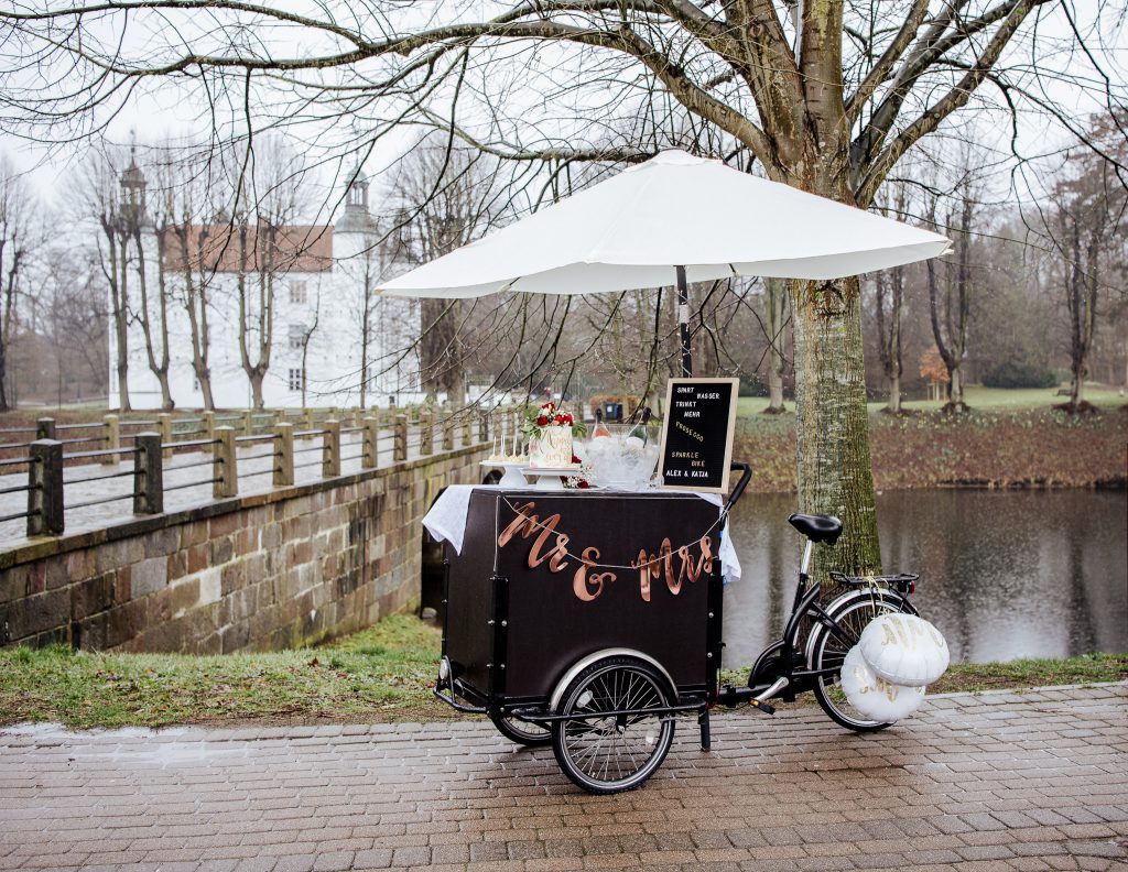 Sektempfang zur standesamtlichen Hochzeit am Schloss Ahrensburg, Sektempfang Hochzeit, Hochzeit Empfang, besonderer Sektempfang, Sektempfang Geburtstag, Sektempfang Event, Ideen für besonderen Sektempfang, Sektempfang Hamburg, Sektempfang Kiel, Sektempfang Lübeck,