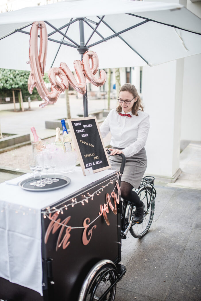 Sektempfang Messe, Sektempfang Hochzeitsmesse, Hochzeitsmesse, Sektempfang zur standesamtlichen Hochzeit am Schloss Ahrensburg, Sektempfang Hochzeit, Hochzeit Empfang, besonderer Sektempfang, Sektempfang Geburtstag, Sektempfang Event, Ideen für besonderen Sektempfang, Sektempfang Hamburg, Sektempfang Kiel, Sektempfang Lübeck,