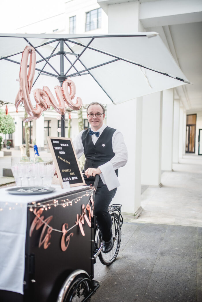 Sektempfang zur standesamtlichen Hochzeit am Schloss Ahrensburg, Sektempfang Hochzeit, Hochzeit Empfang, besonderer Sektempfang, Sektempfang Geburtstag, Sektempfang Event, Ideen für besonderen Sektempfang, Sektempfang Hamburg, Sektempfang Kiel, Sektempfang Lübeck,