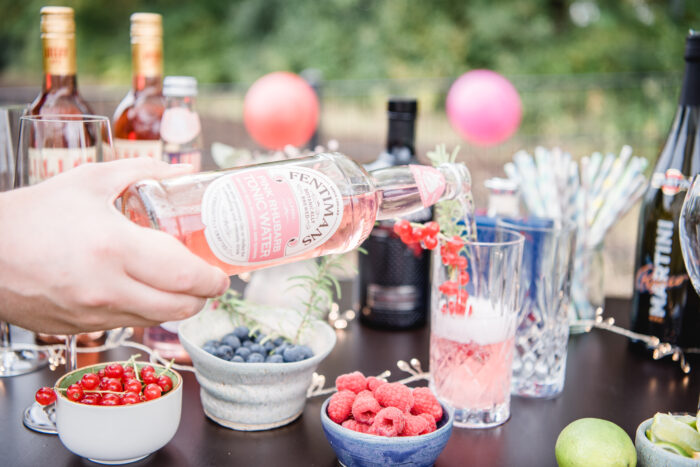 Sparkle Bike, Sektempfang zur standesamtlichen Hochzeit am Schloss Ahrensburg, Sektempfang Hochzeit, Hochzeit Empfang, besonderer Sektempfang, Sektempfang Geburtstag, Sektempfang Event, Ideen für besonderen Sektempfang, Sektempfang Hamburg, Sektempfang Kiel, Sektempfang Lübeck, Sparkle Bike Mobiler Sektempfang