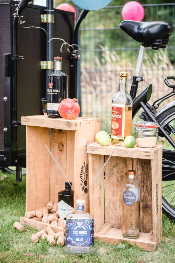 Sparkle Bike, Sektempfang zur standesamtlichen Hochzeit am Schloss Ahrensburg, Sektempfang Hochzeit, Hochzeit Empfang, besonderer Sektempfang, Sektempfang Geburtstag, Sektempfang Event, Ideen für besonderen Sektempfang, Sektempfang Hamburg, Sektempfang Kiel, Sektempfang Lübeck, Sparkle Bike Mobiler Sektempfang
